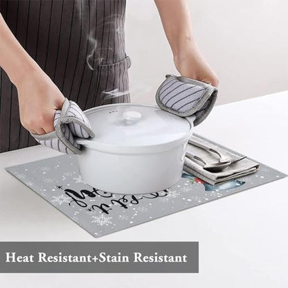 Snowman Christmas Placemats Set of 4, Let It Snow Winter Holiday Heat Resistant Washable Table Place Mats Grey White Cotton Table Linens Party Holiday Decor for Kitchen Dining Outdoor Indoor