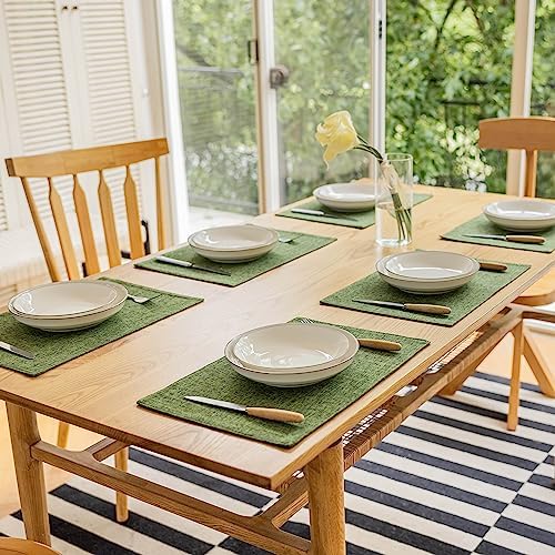 Demetex Cloth Placemats Green Set of 4 Vintage Textured Linen Place Mats Heat Resistant Plate Placemat for Kitchen Dinning Table, Green