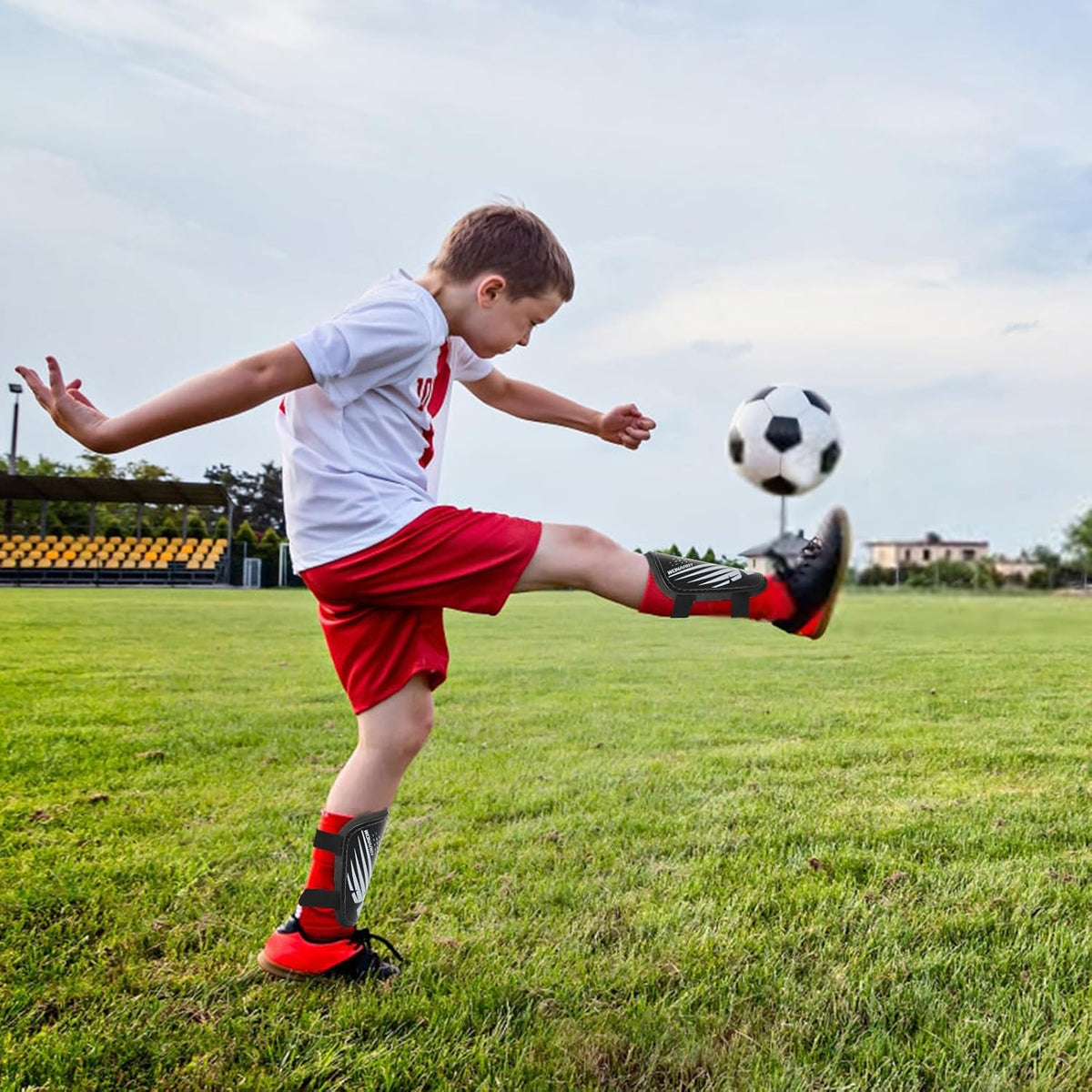 Shin Guards Soccer Youth Kids - Shin Guard for Boys Girls Teenagers Toddler 2-18 Years Old - Football Shin Pads Protection Equipment with Adjustable Straps