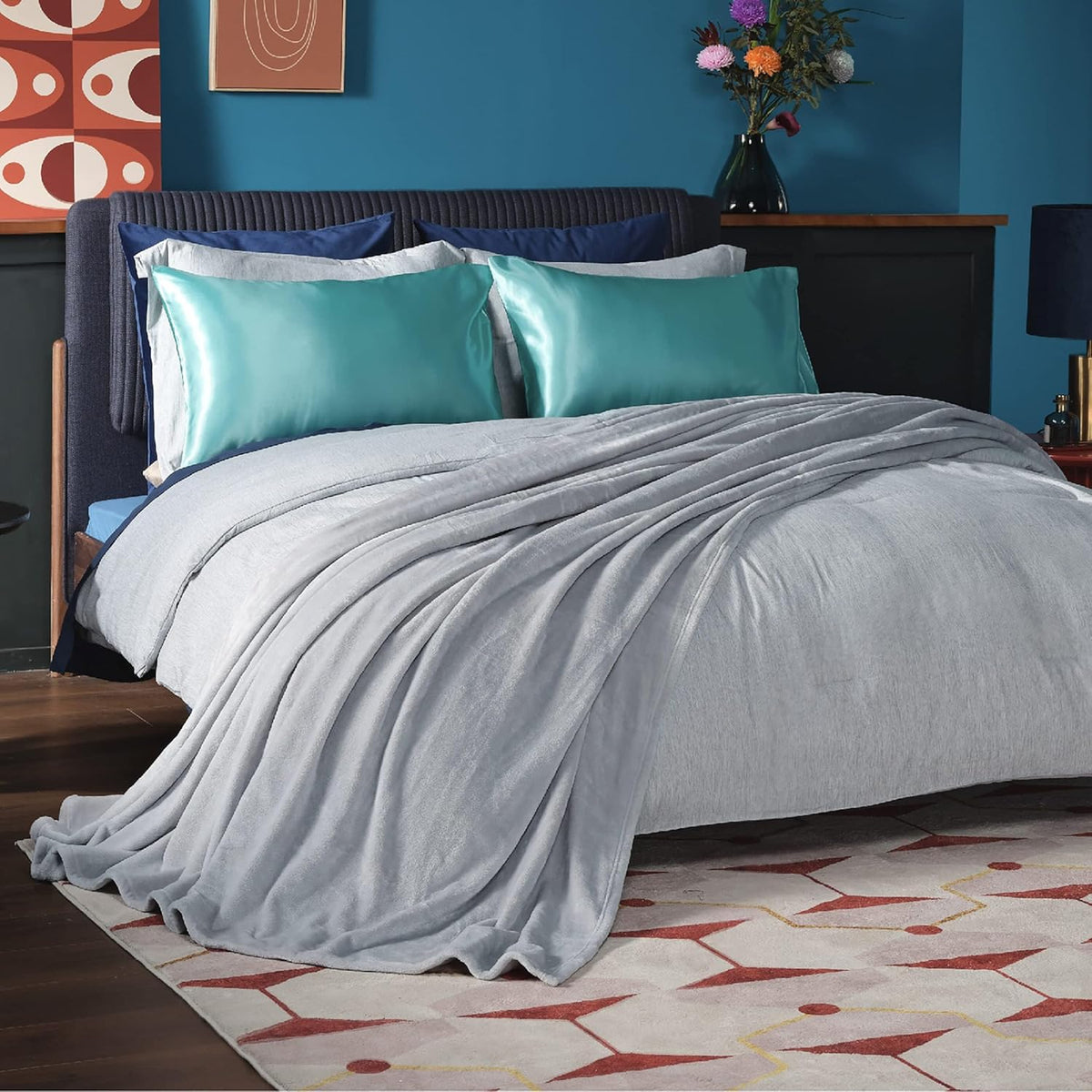 Bedsure Fleece Bed Blankets Full Size Light Grey - Soft Lightweight Plush Fuzzy Cozy Luxury Blanket Microfiber, 84x90 inches