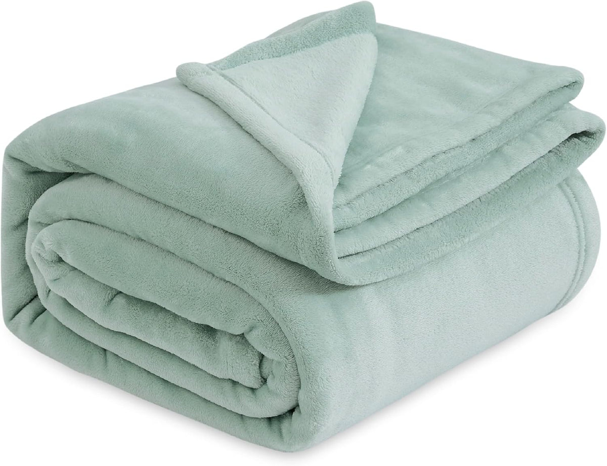 Bedsure Sage Green Fleece Blanket King Size - 280GSM Soft Lightweight Plush Cozy Blankets for Bed, Sofa, Couch, Travel, Camping