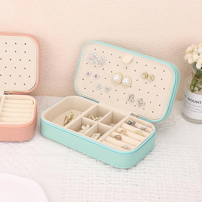 DesignSter Travel Jewelry Box, PU Leather Portable Jewelry Case, Small Jewelry Boxes for Gifts, Travel Jewelry Organizer for Women Rings Earrings Necklaces Bracelets (Mint Green)