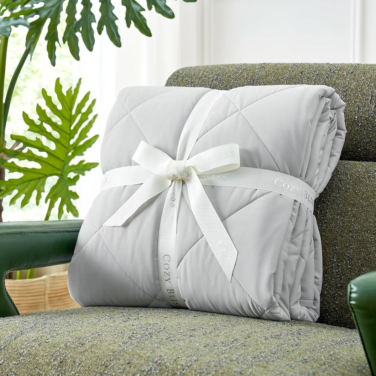 Cozy Bliss Cooling Blanket for Hot Sleepers, Q-Max 0.4 Cooling Comfort King Size, Cold Blankets for Night Sweats Sleeping, Ultra-Cool Lightweight Breathable Summer Blanket for Bed