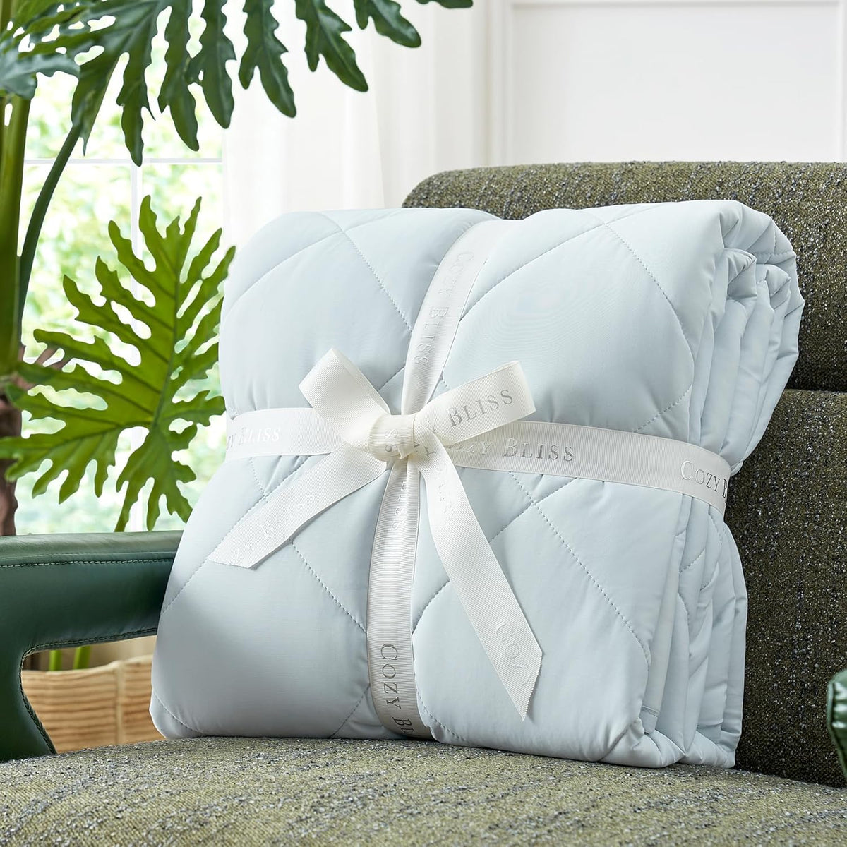 Cozy Bliss Cooling Blanket for Hot Sleepers, Q-Max 0.4 Cooling Comfort King Size, Cold Blankets for Night Sweats Sleeping, Ultra-Cool Lightweight Breathable Summer Blanket for Bed