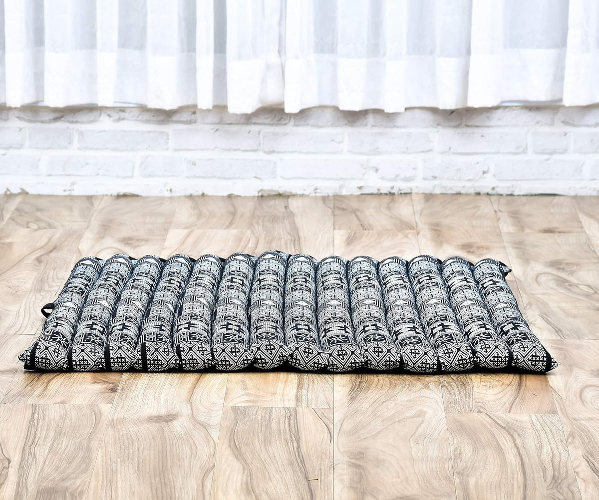 Leewadee Zabuton Seating Cushion – Square Floor Seat for Meditation Exercises, Light Yoga Mat Filled with Kapok